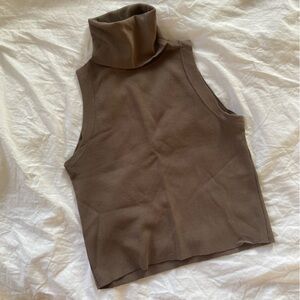 ✨SOLD✨ Cropped Zara Turtleneck Tank